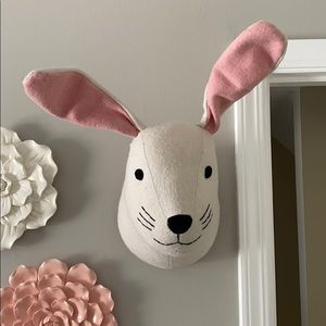 Bunny head wall decor, Pillowfort